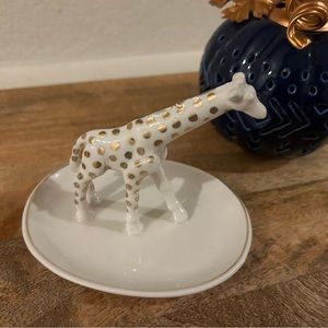 Giraffe ring holder/trinket tray